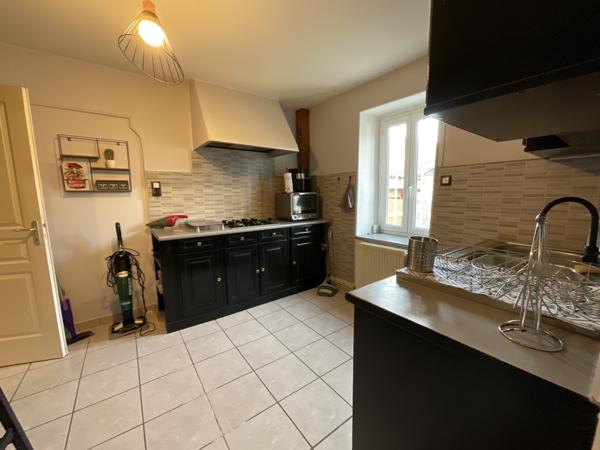 Nivolas-Vermelle (38300) Bel appartement T2 avec grande terrasse de 32 m² plein sud