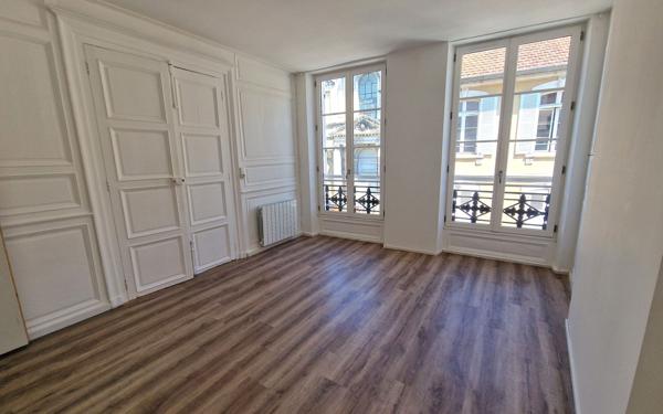 Appartement à louer    2 pièces • 32,70 m2 Auxerre