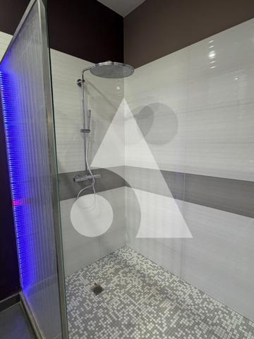 Loft 3 pièces 109 m2