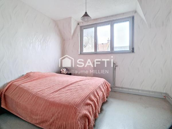 Maison Semi individuelle 5 chambres jardin garage