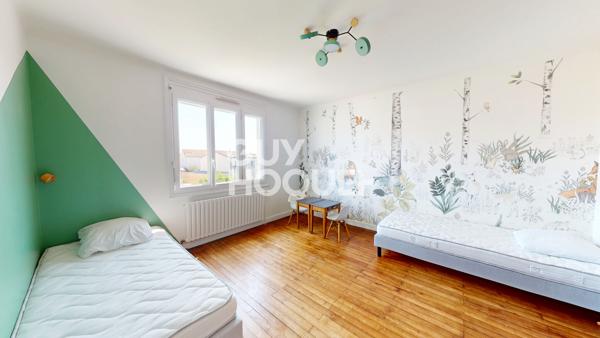 Maison meublée à louer 6 pièces de 158 m²