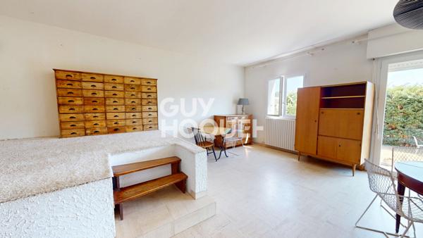 Maison meublée à louer 6 pièces de 158 m²
