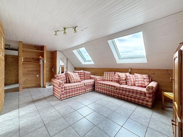 Maison
         6 pièces
        - 187 m² Exclusivité 625 000 € *