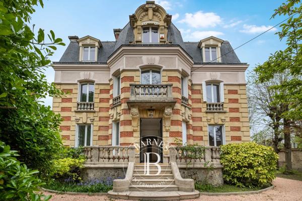 Chatou, Maison 7 Chambres -  323 m² à vendre