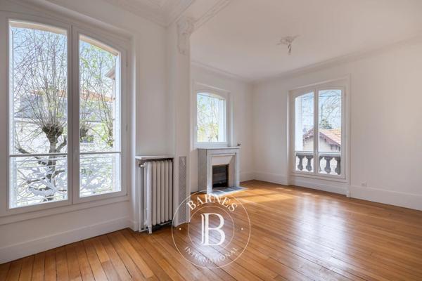 Chatou, Maison 7 Chambres -  323 m² à vendre