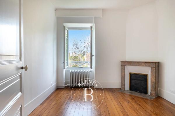 Chatou, Maison 7 Chambres -  323 m² à vendre