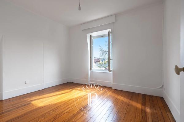 Chatou, Maison 7 Chambres -  323 m² à vendre