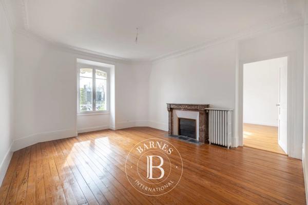 Chatou, Maison 7 Chambres -  323 m² à vendre