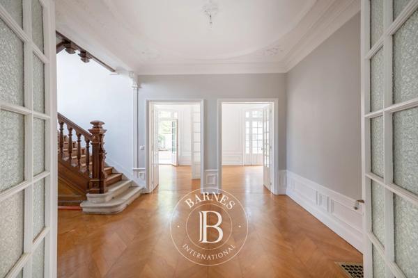 Chatou, Maison 7 Chambres -  323 m² à vendre