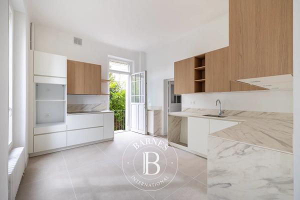 Chatou, Maison 7 Chambres -  323 m² à vendre