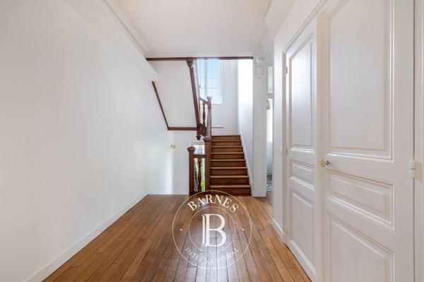 Chatou, Maison 7 Chambres -  323 m² à vendre
