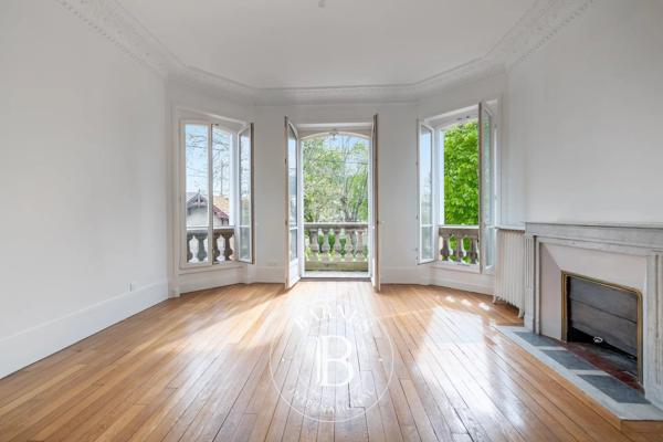 Chatou, Maison 7 Chambres -  323 m² à vendre