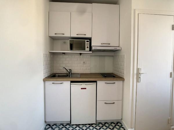A LOUER /  STUDIO MEUBLE / ORLEANS HYPER CENTRE