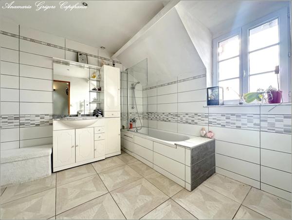 COURVILLE SUR EURE (28190) - Maison à vendre 160 m² - 5 chambres, garage, jardin, terrain 996 m²