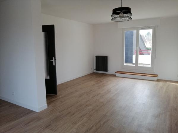 Immeuble à vendre 709 920 € Mehun-sur-Yèvre 549 m² DPE D