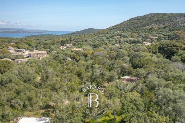 Porto-Vecchio, Terrain constructible  2 092 m² à vendre