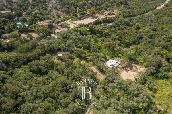 Porto-Vecchio, Terrain constructible  2 092 m² à vendre