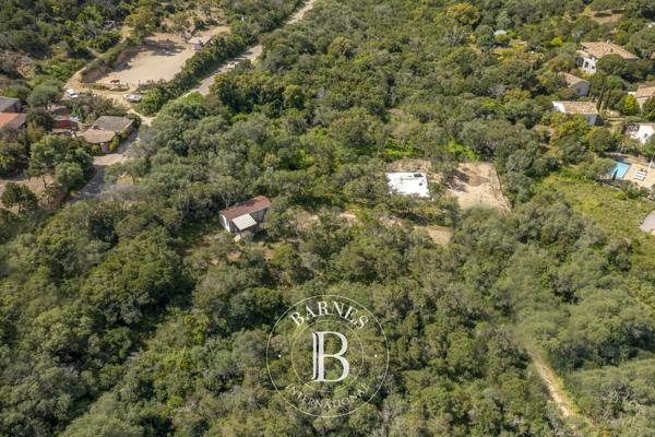Porto-Vecchio, Terrain constructible  2 092 m² à vendre