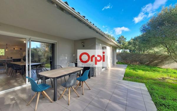 Maison à louer    3 pièces •  Zonza