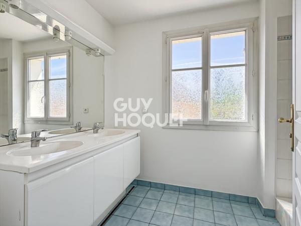 Maison à louer de 5 pièces de 176 m²