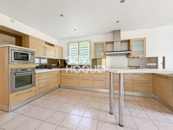 Maison à louer de 5 pièces de 176 m²