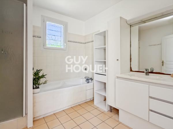 Maison à louer de 5 pièces de 176 m²