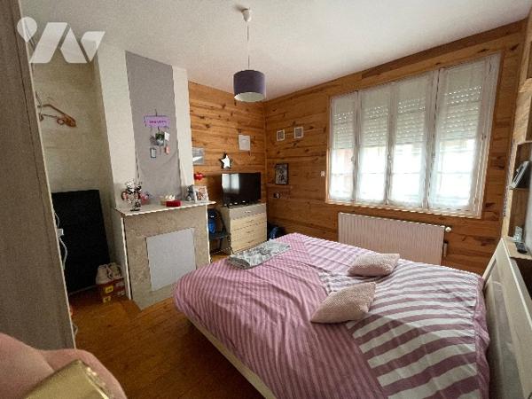 Maison de 4 pièces principales, en centre ville