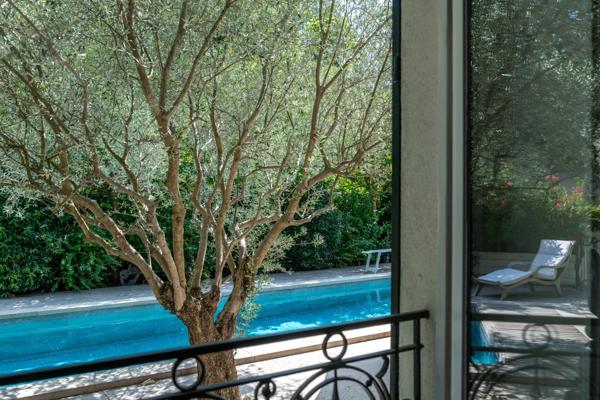 Lyon 3ème - Propriété bourgeoise de 301,92 m² - 7 chambres - Jardin avec Piscine - Garage