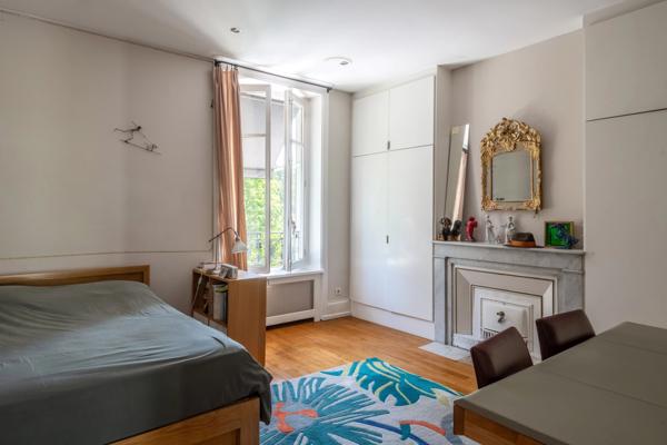 Lyon 3ème - Propriété bourgeoise de 301,92 m² - 7 chambres - Jardin avec Piscine - Garage