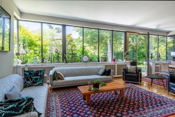Lyon 3ème - Propriété bourgeoise de 301,92 m² - 7 chambres - Jardin avec Piscine - Garage