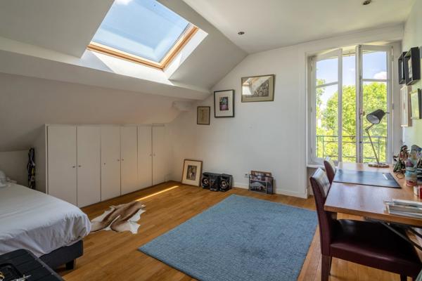 Lyon 3ème - Propriété bourgeoise de 301,92 m² - 7 chambres - Jardin avec Piscine - Garage