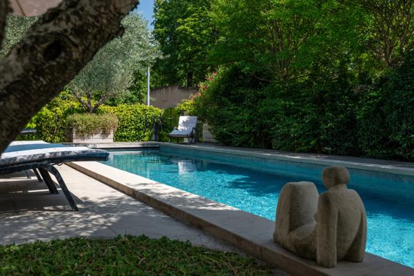Lyon 3ème - Propriété bourgeoise de 301,92 m² - 7 chambres - Jardin avec Piscine - Garage