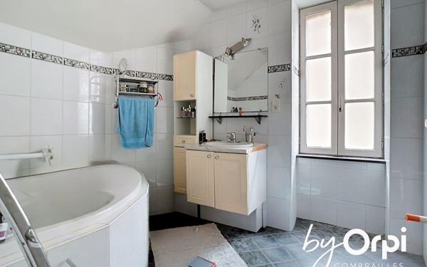 Maison à vendre    5 pièces •  Commentry