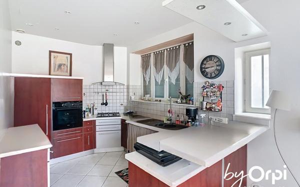 Maison à vendre    5 pièces •  Commentry