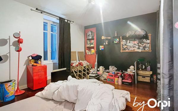 Maison à vendre    5 pièces •  Commentry