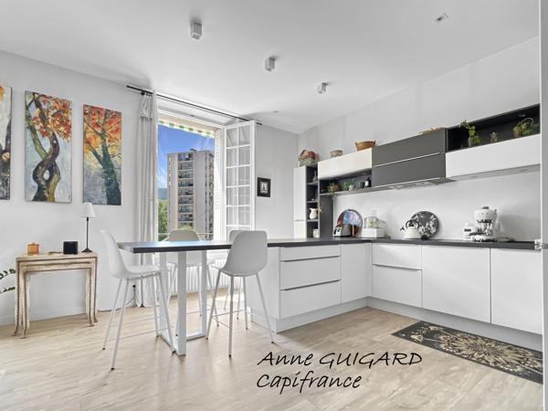 ANNECY (74) - Appartement 4 pièces de 107m² de style Belle époque avec garage, cave et greniers