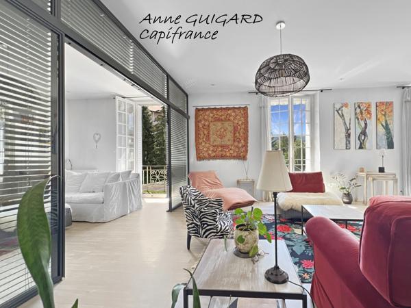 ANNECY (74) - Appartement 4 pièces de 107m² de style Belle époque avec garage, cave et greniers