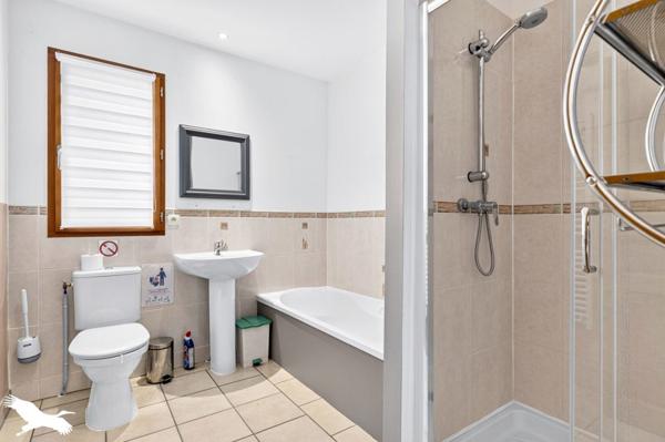 Maison 279 300 € Milhac-d'Auberoche 5 p 138 m² DPE C