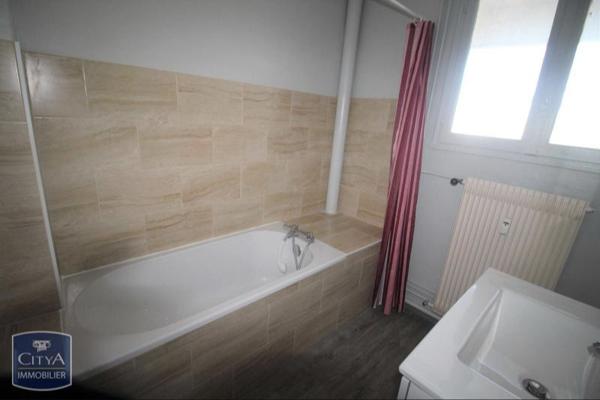 Appartement à louer 3 pièces 65.98m²