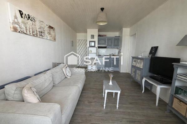 Face à la mer, appartement avec loggia !