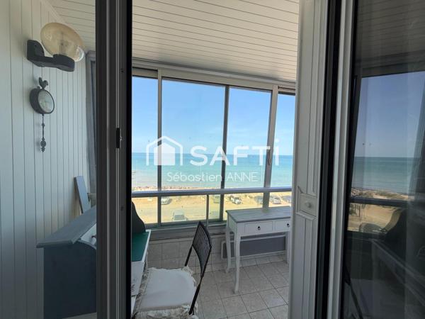 Face à la mer, appartement avec loggia !