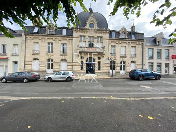 86200 LOUDUN CENTRE-VILLE LOUDUN, Local commercial 163 m²