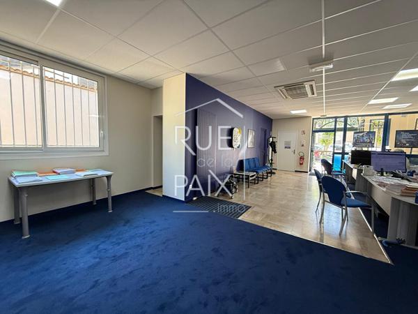 86200 LOUDUN CENTRE-VILLE LOUDUN, Local commercial 163 m²
