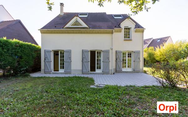 Maison à vendre    6 pièces •  Marolles-en-Brie