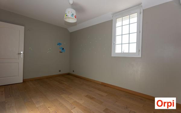 Maison à vendre    6 pièces •  Marolles-en-Brie