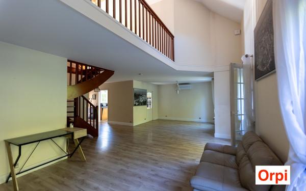 Maison à vendre    6 pièces •  Marolles-en-Brie