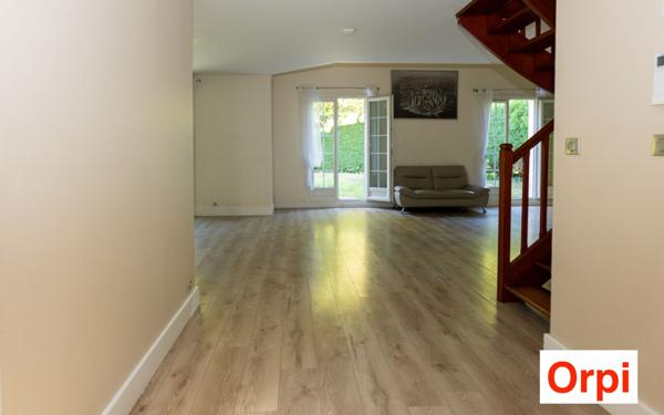 Maison à vendre    6 pièces •  Marolles-en-Brie