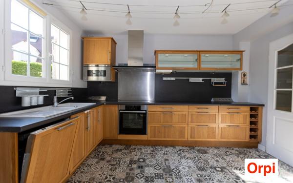 Maison à vendre    6 pièces •  Marolles-en-Brie