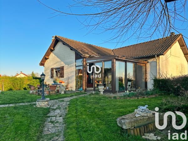 Pavillon 5 pièces de 119 m² à Les Bordes (89500)