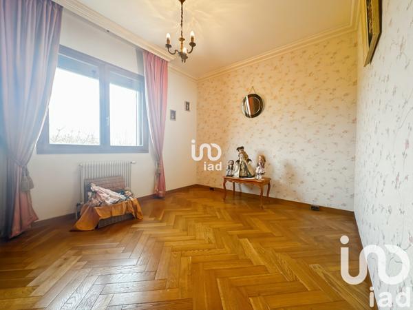 Pavillon 5 pièces de 119 m² à Les Bordes (89500)